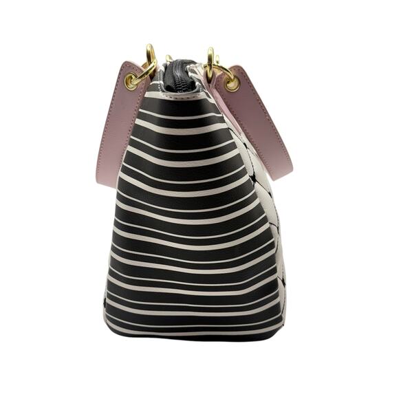 BETSEY JOHNSON LUV BETSEY - Quilted Heart Satchel Bag Blk/Wht/Pnk gold hardware - Picture 8 of 16